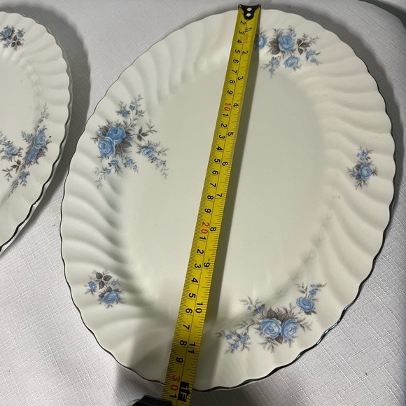 Johnson Brothers White and Blue Floral Oval Serving Plates. Vintage. Ironstone - Picture 4 of 5